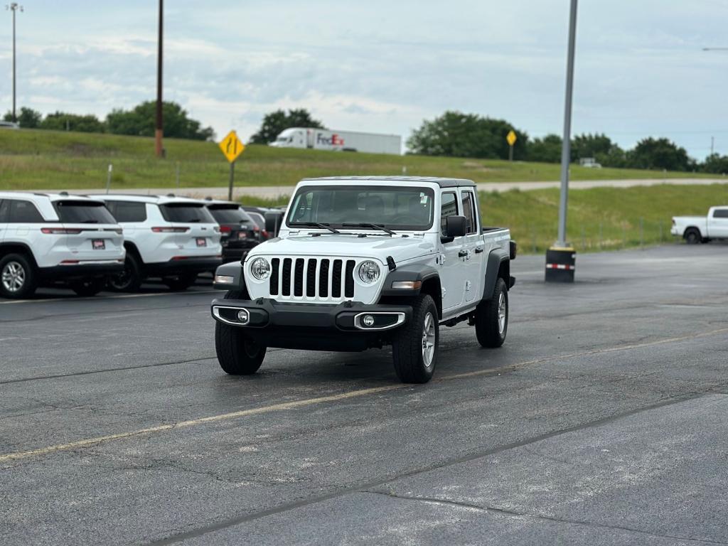 used 2023 Jeep Gladiator car, priced at $30,264