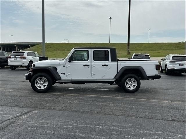 used 2023 Jeep Gladiator car, priced at $29,736