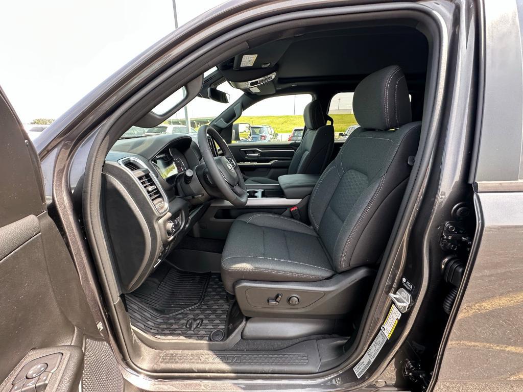 new 2025 Ram 1500 car, priced at $53,615
