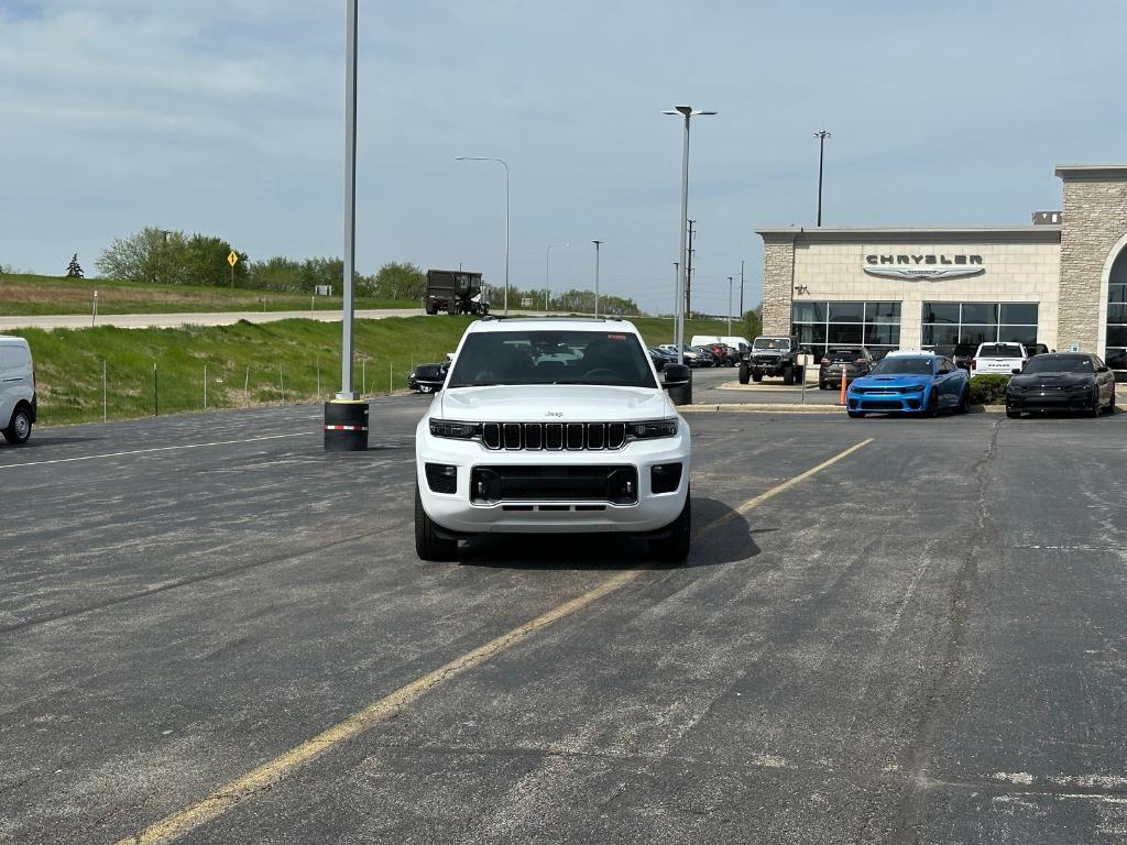 new 2025 Jeep Grand Cherokee car, priced at $60,102