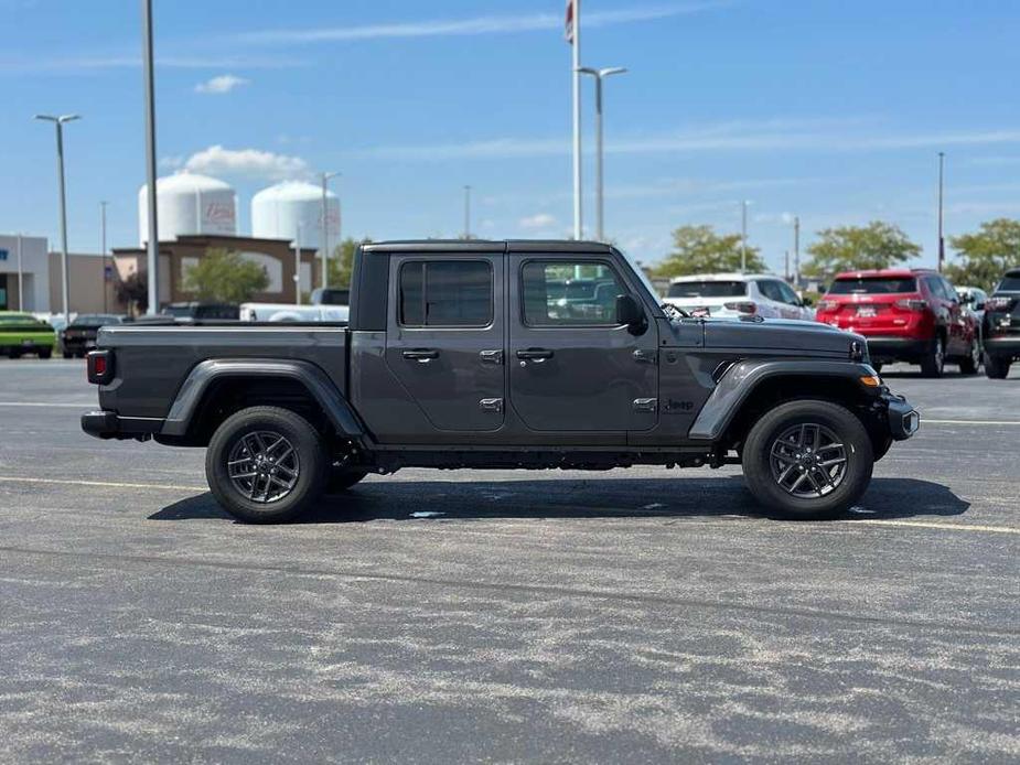 new 2024 Jeep Gladiator car, priced at $43,591