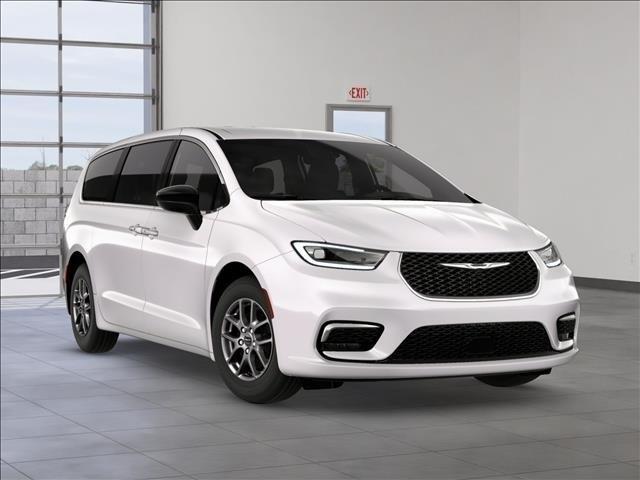 new 2026 Chrysler Pacifica car, priced at $39,424