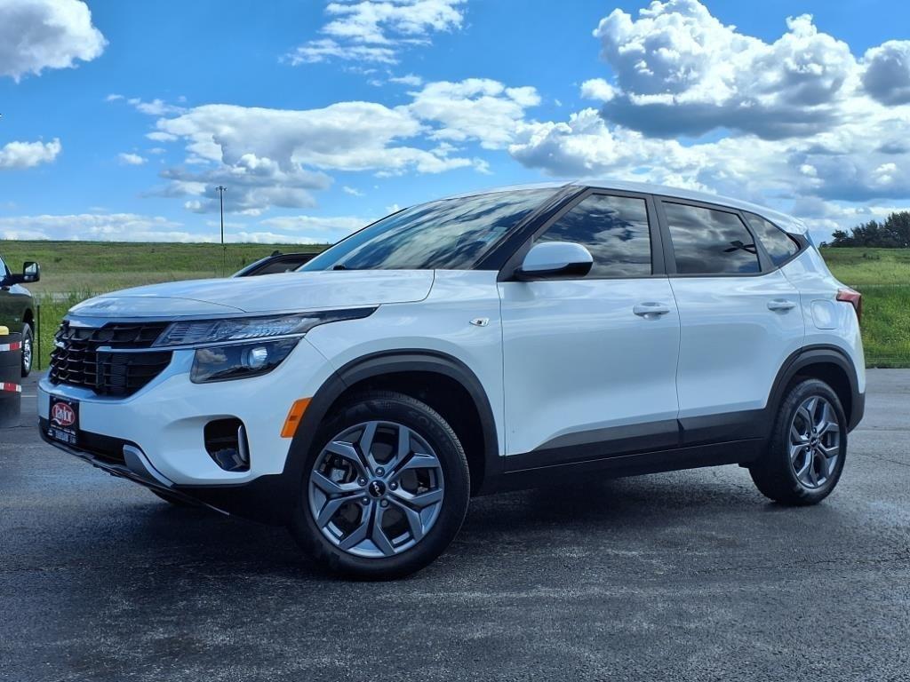 used 2024 Kia Seltos car, priced at $22,147