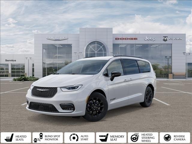 new 2025 Chrysler Pacifica car, priced at $39,816