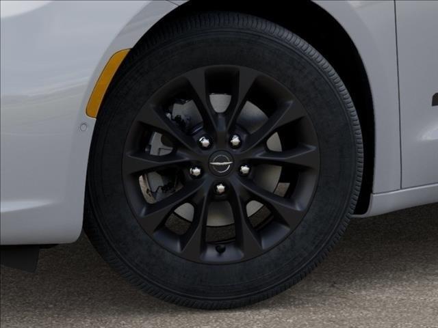 new 2025 Chrysler Pacifica car, priced at $39,267