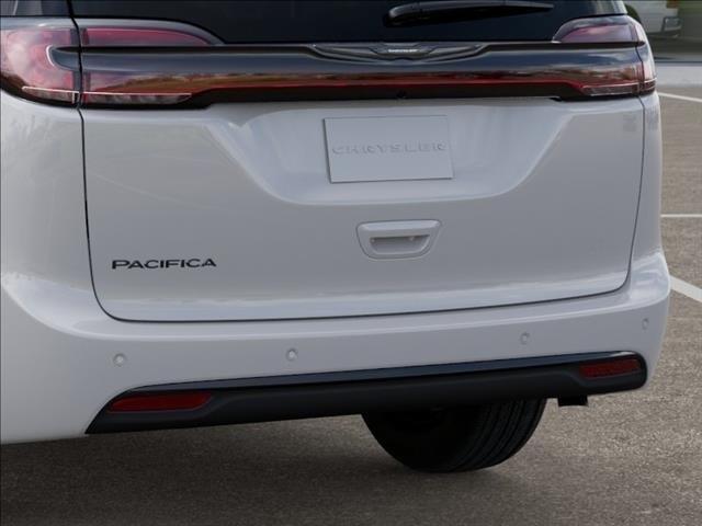 new 2025 Chrysler Pacifica car, priced at $39,267