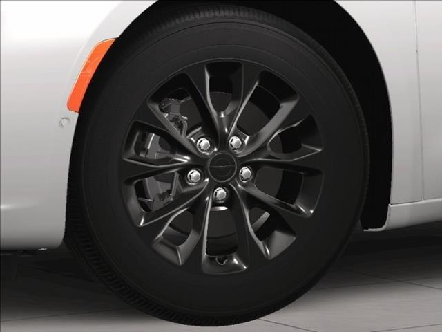 new 2025 Chrysler Pacifica car, priced at $43,677