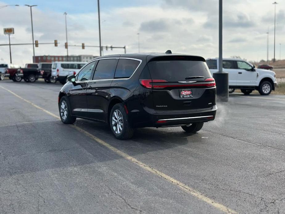 new 2025 Chrysler Pacifica car, priced at $46,777