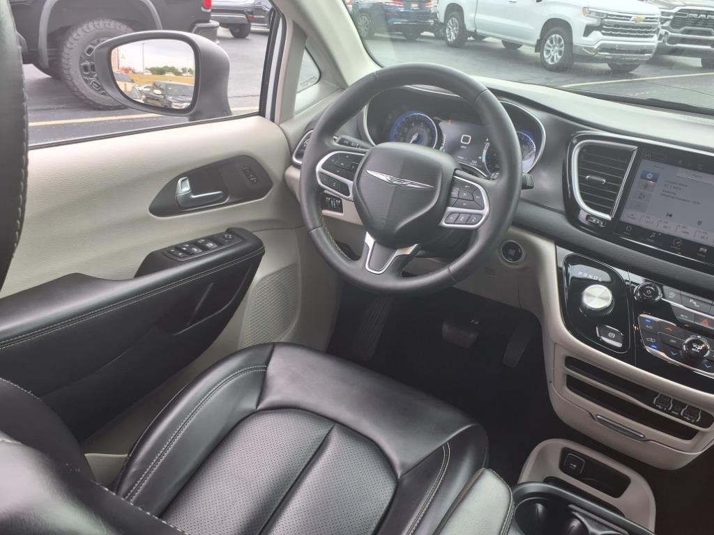 used 2023 Chrysler Pacifica car, priced at $23,886