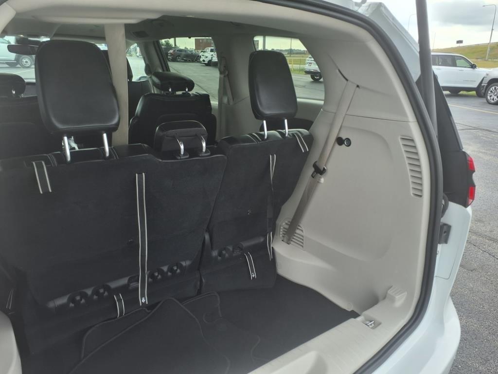 used 2023 Chrysler Pacifica car, priced at $23,886