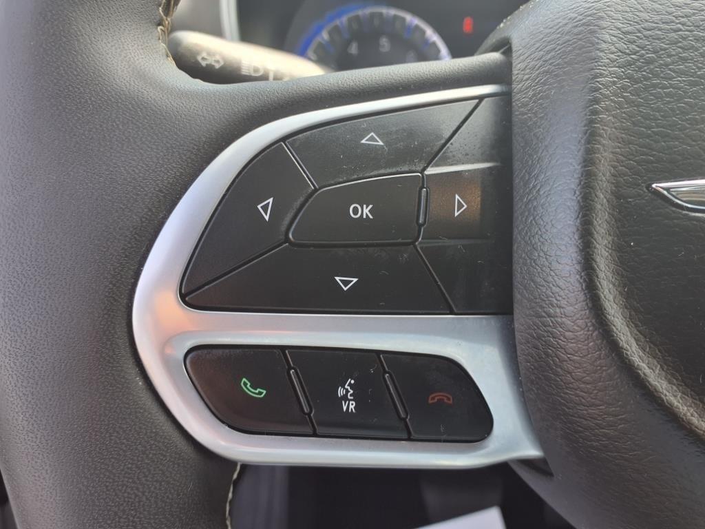 used 2024 Chrysler Pacifica car, priced at $33,417