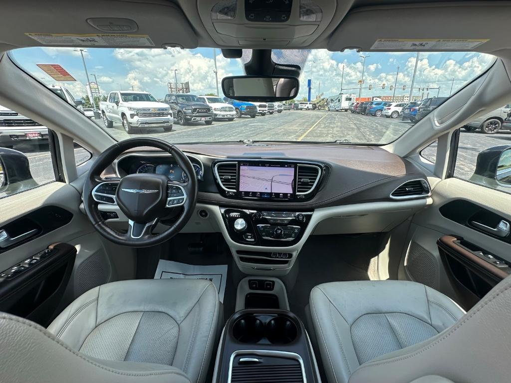 used 2021 Chrysler Pacifica Hybrid car, priced at $27,000