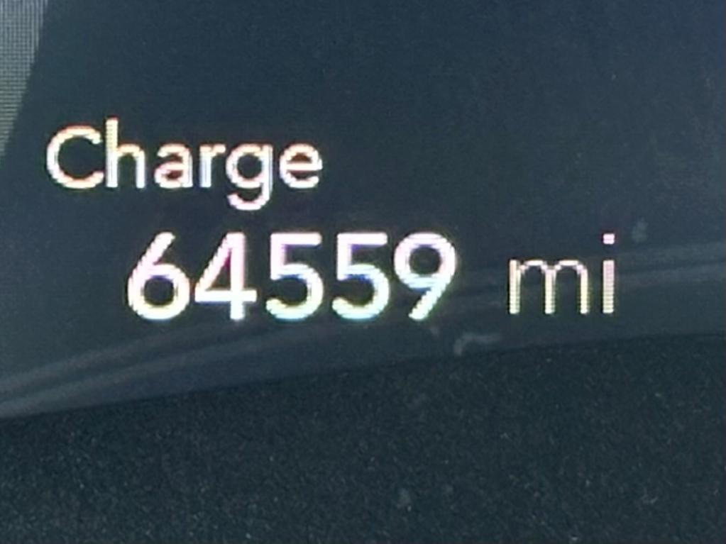 used 2021 Chrysler Pacifica Hybrid car, priced at $27,000