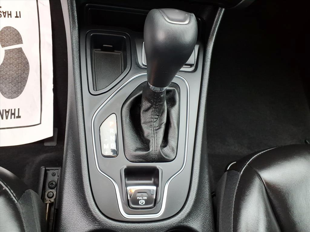 used 2019 Jeep Cherokee car, priced at $18,495