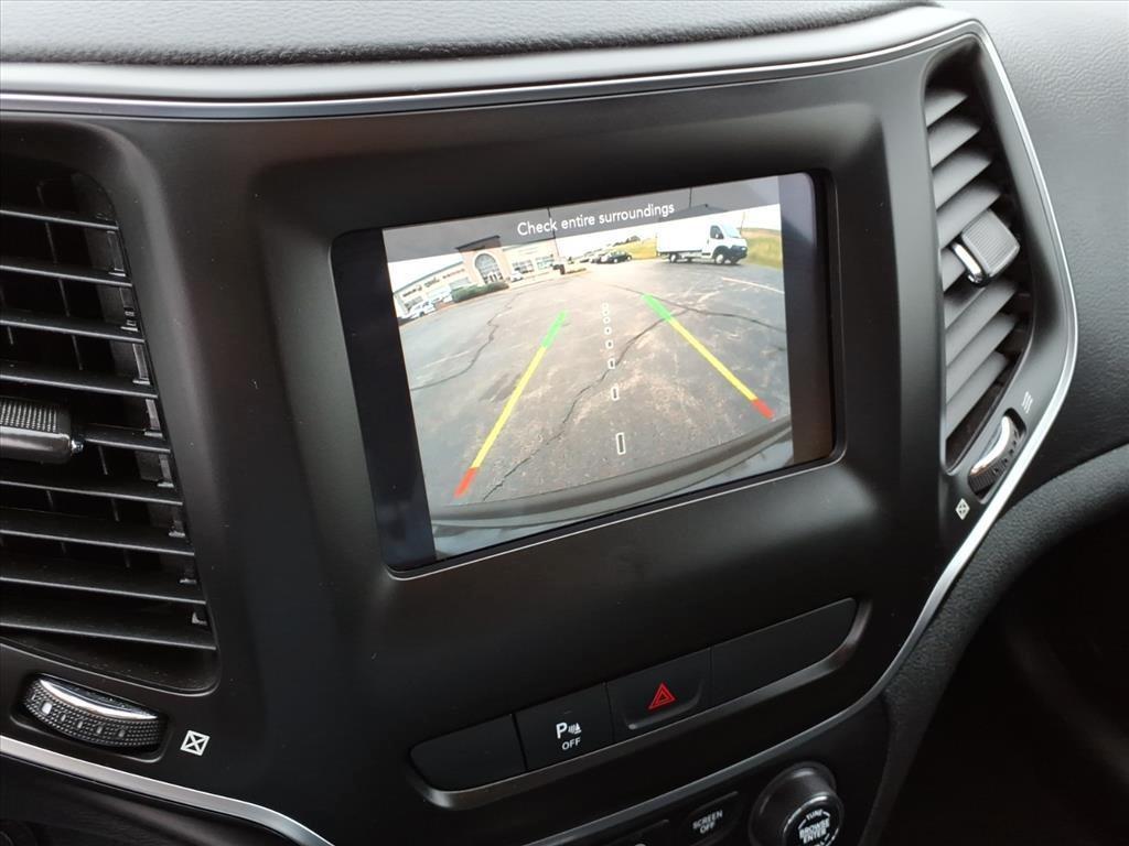 used 2019 Jeep Cherokee car, priced at $18,495