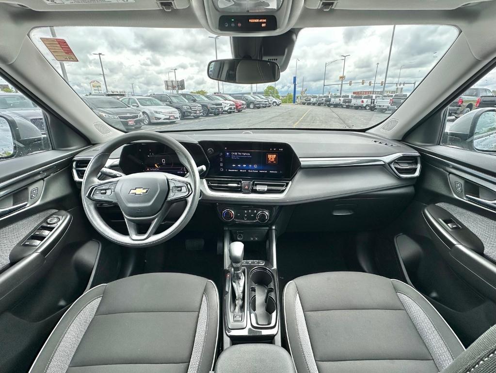 used 2024 Chevrolet TrailBlazer car, priced at $27,400