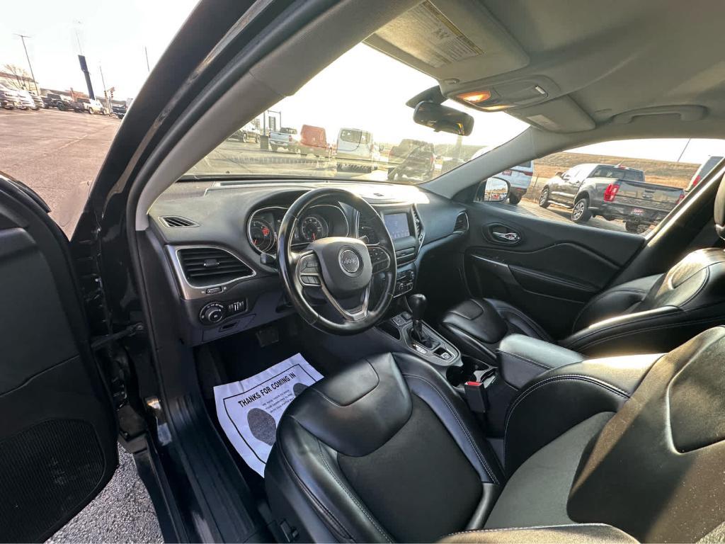 used 2020 Jeep Cherokee car, priced at $20,994