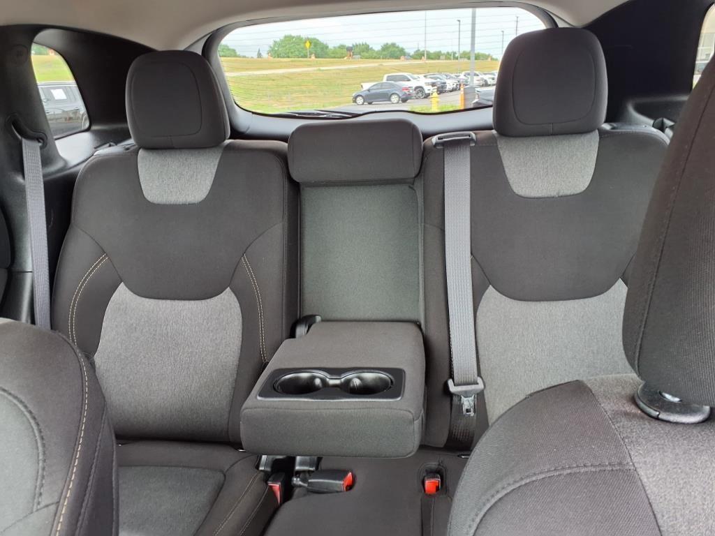 used 2018 Jeep Cherokee car, priced at $15,995