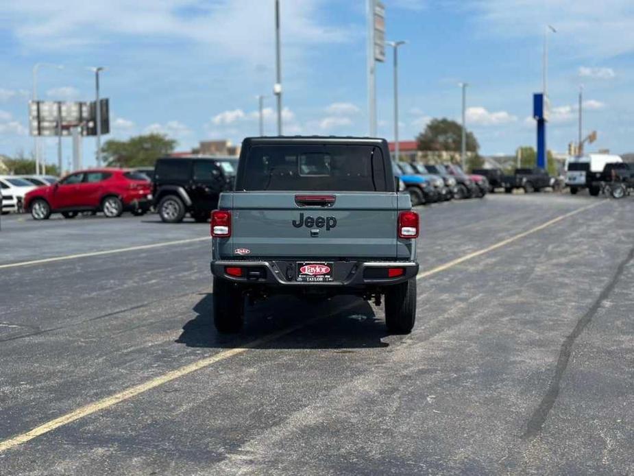 new 2024 Jeep Gladiator car, priced at $45,424