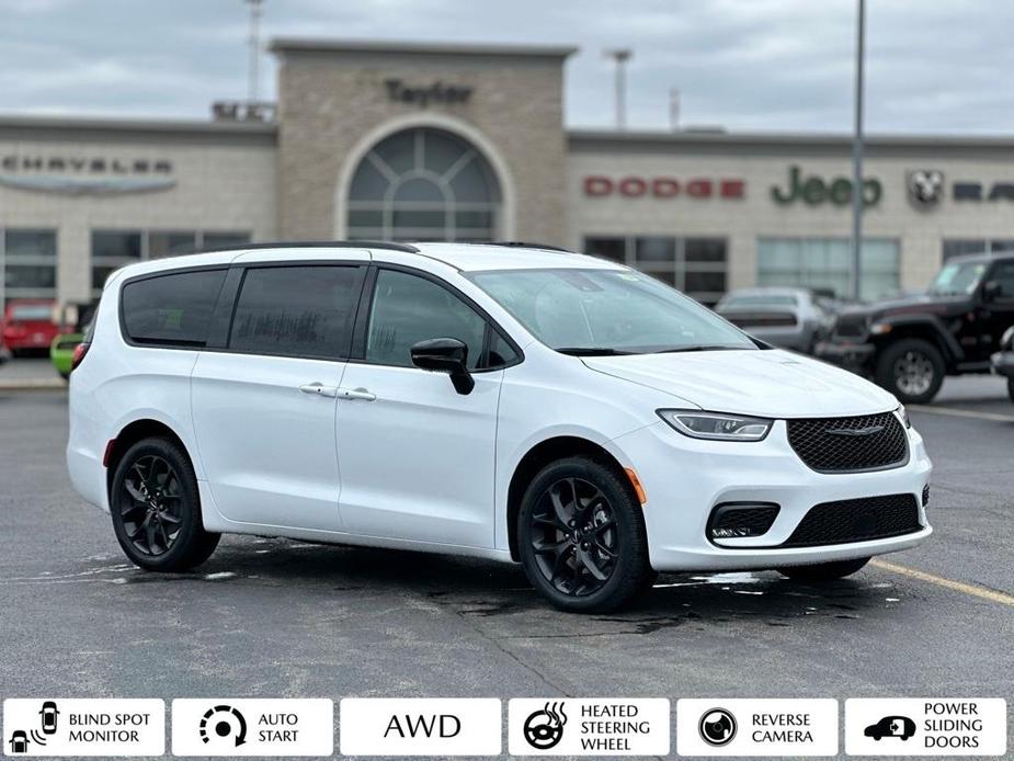 new 2024 Chrysler Pacifica car, priced at $48,195