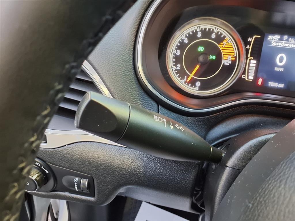 used 2022 Jeep Cherokee car, priced at $26,182