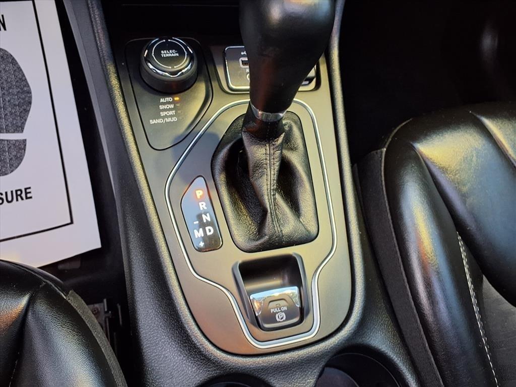 used 2022 Jeep Cherokee car, priced at $26,182