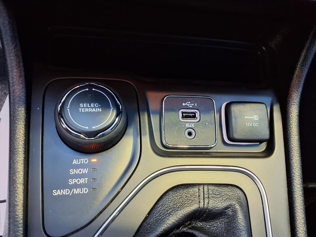 used 2022 Jeep Cherokee car, priced at $26,182