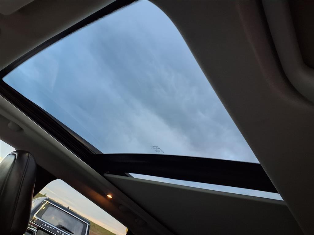 used 2022 Jeep Cherokee car, priced at $26,182