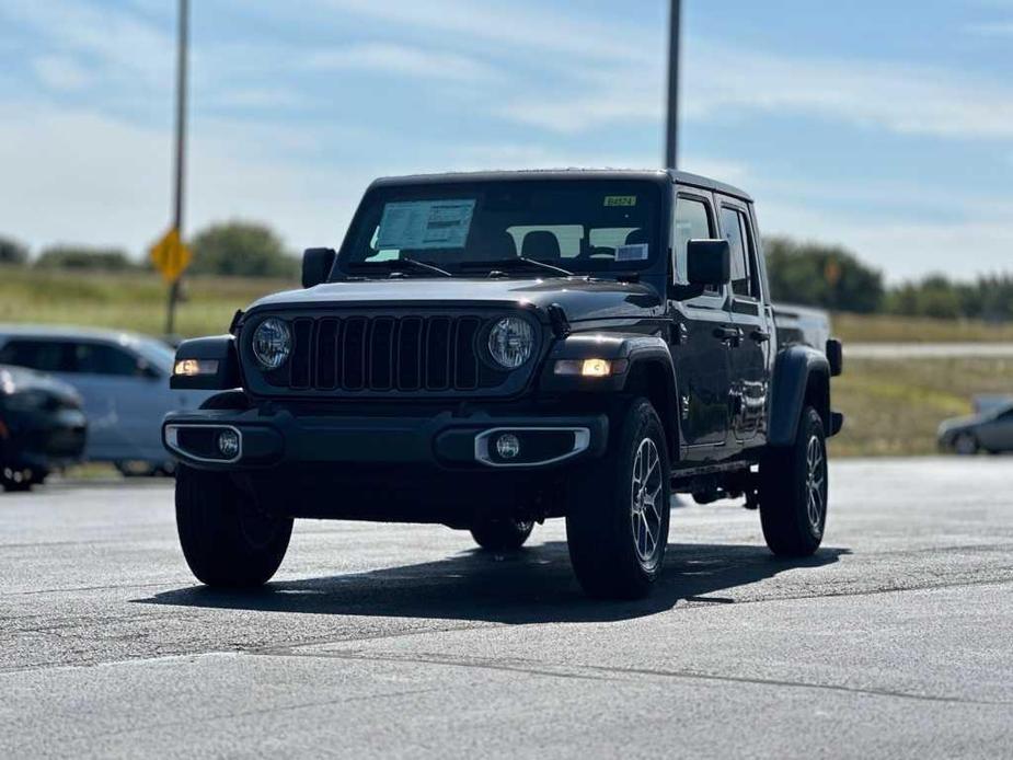 new 2024 Jeep Gladiator car, priced at $44,467