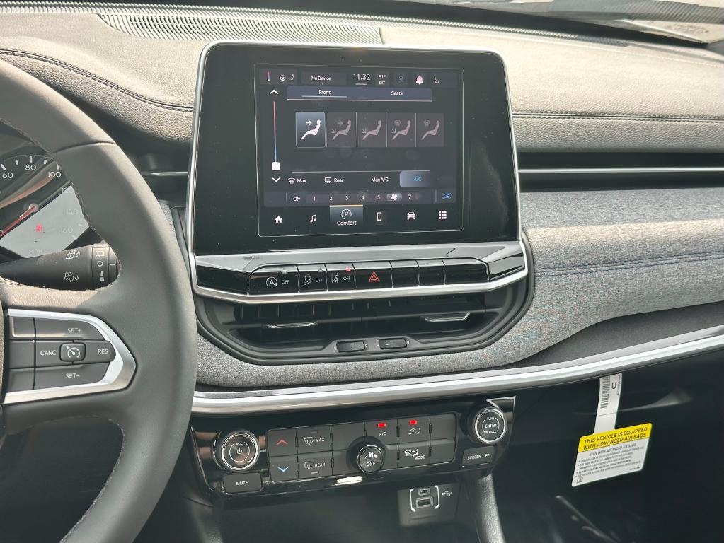 new 2025 Jeep Compass car, priced at $27,821