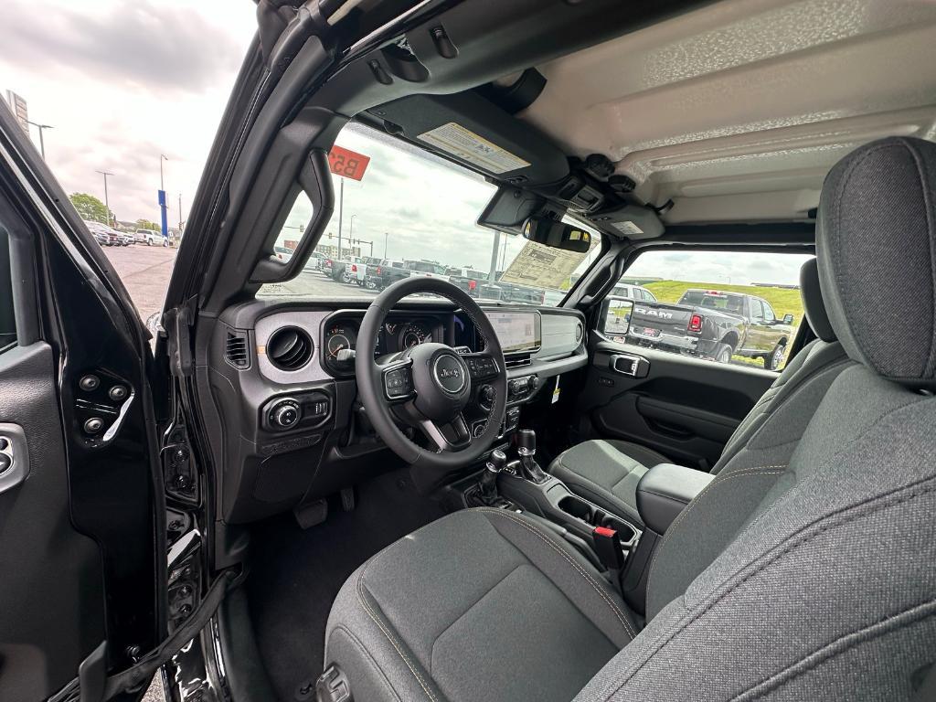 new 2025 Jeep Gladiator car, priced at $43,100