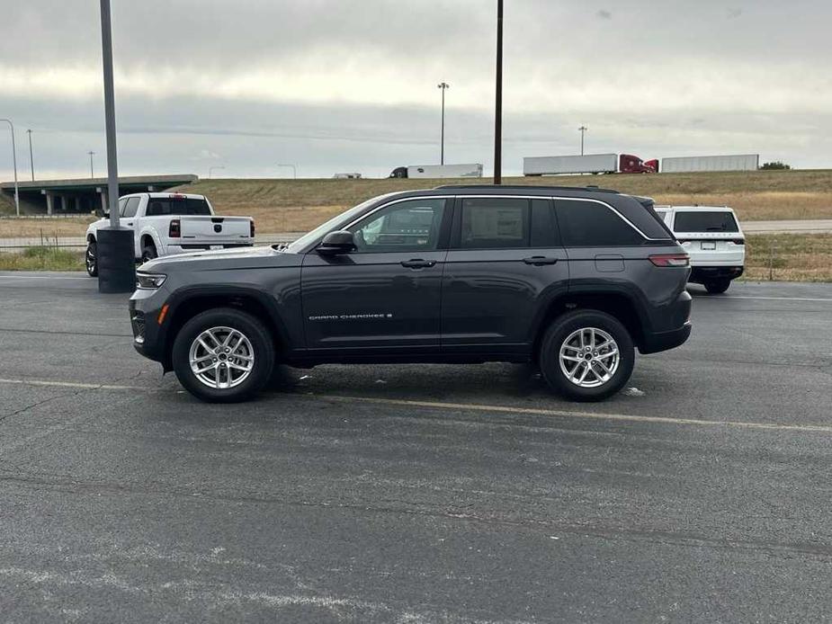 new 2025 Jeep Grand Cherokee car, priced at $42,175