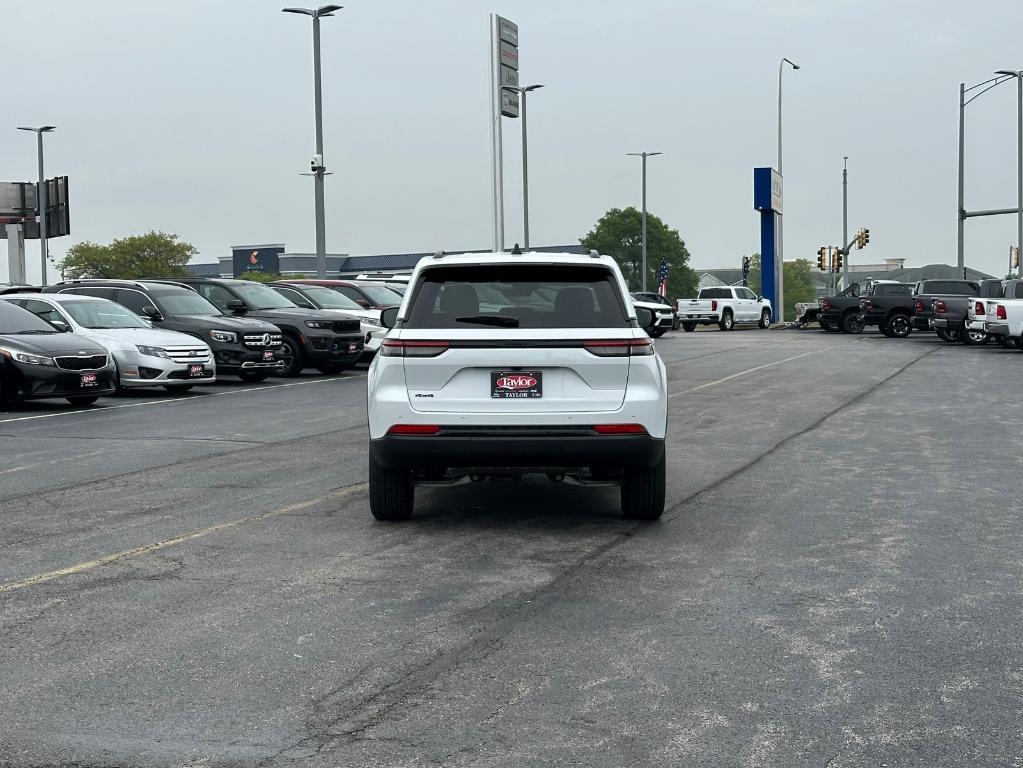 new 2025 Jeep Grand Cherokee car, priced at $41,684