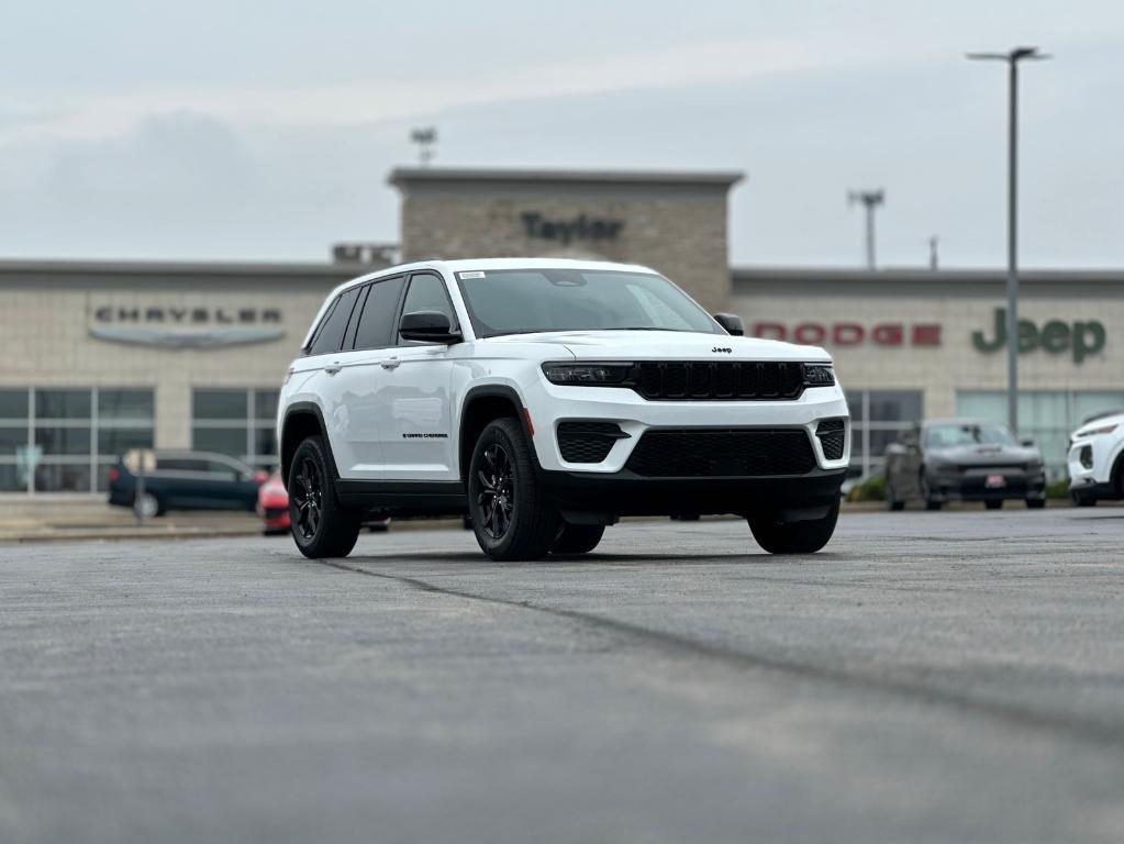 new 2025 Jeep Grand Cherokee car, priced at $41,684