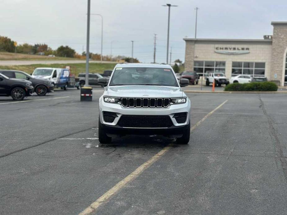 new 2025 Jeep Grand Cherokee car, priced at $42,175