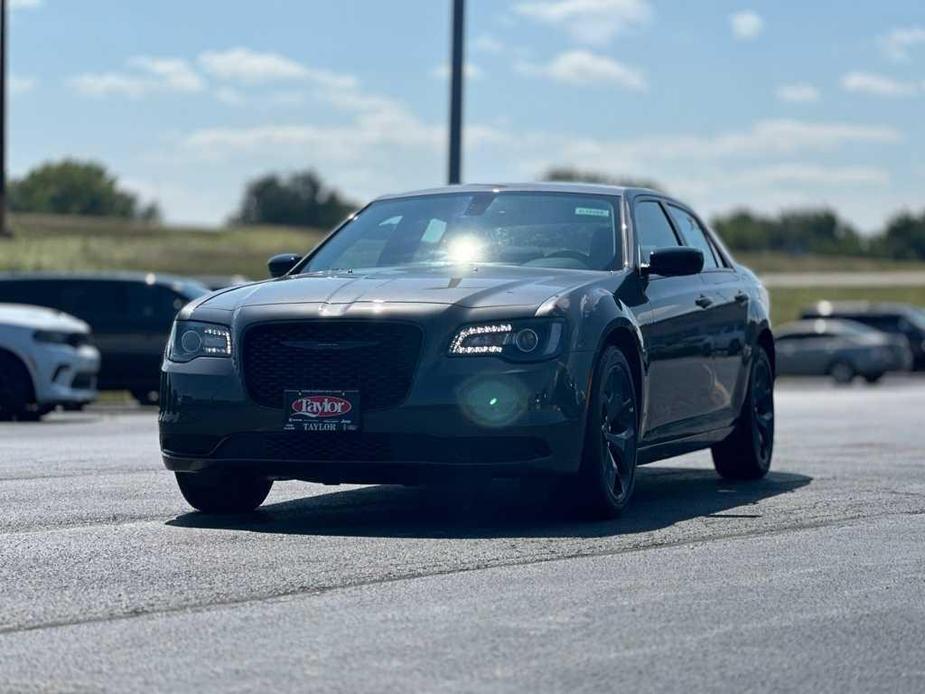 new 2023 Chrysler 300 car, priced at $32,000