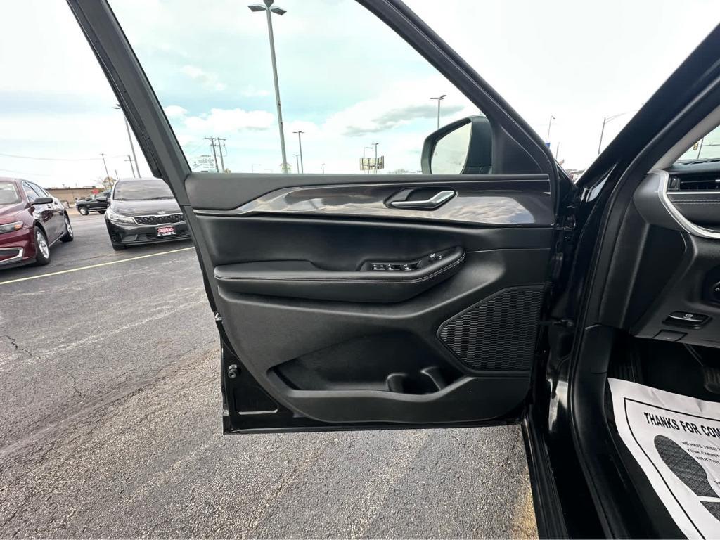 used 2023 Jeep Grand Cherokee L car, priced at $29,296