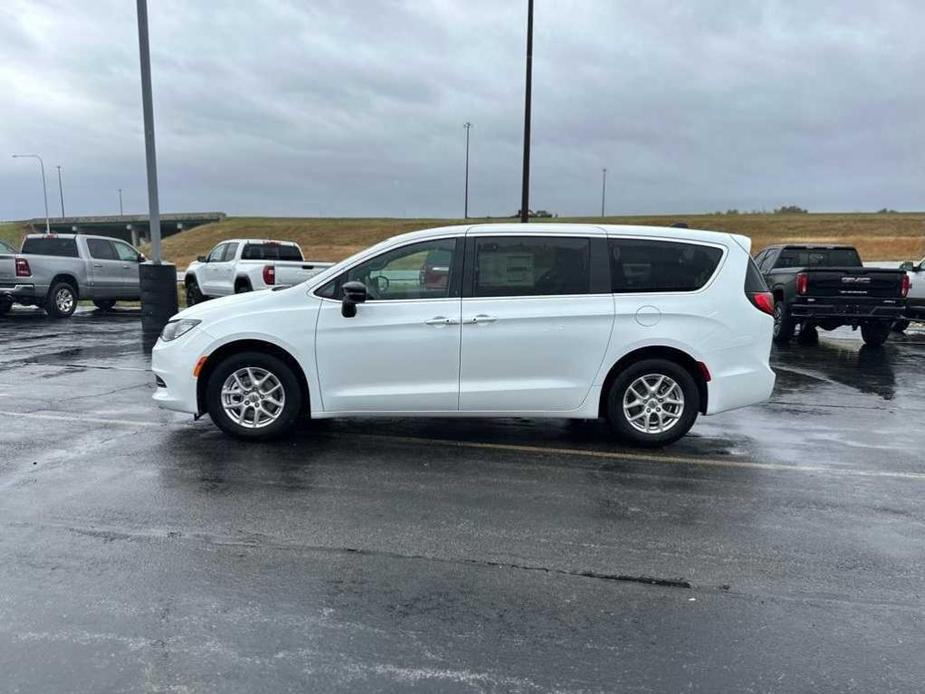 new 2025 Chrysler Voyager car, priced at $40,171