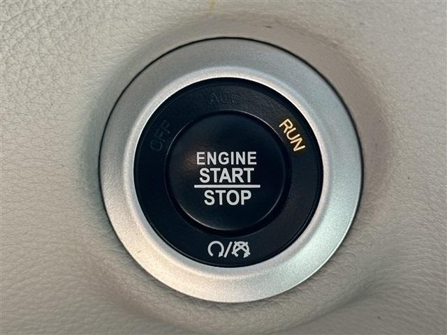 used 2022 Chrysler Pacifica Hybrid car, priced at $27,000