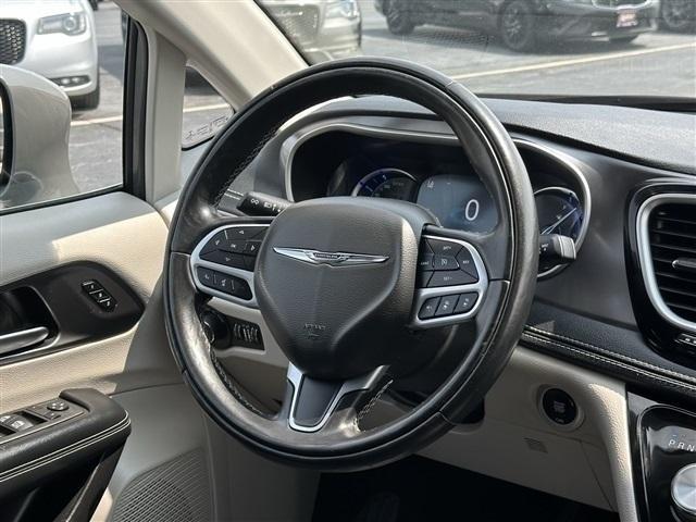 used 2022 Chrysler Pacifica Hybrid car, priced at $26,997