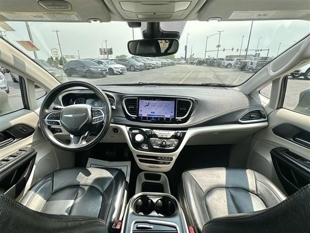 used 2022 Chrysler Pacifica Hybrid car, priced at $27,000
