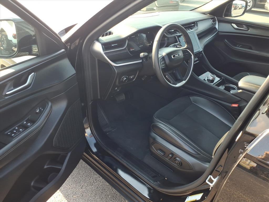 used 2024 Jeep Grand Cherokee car, priced at $32,715