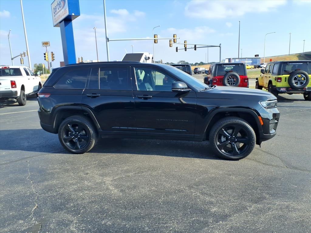 used 2024 Jeep Grand Cherokee car, priced at $32,715