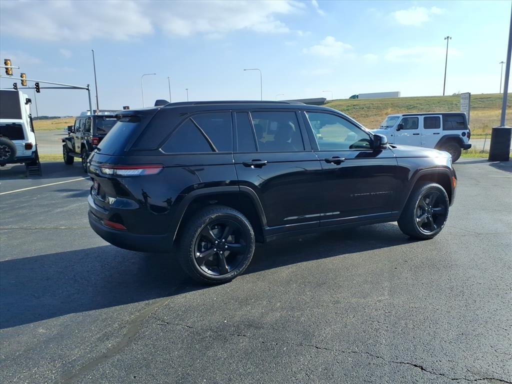 used 2024 Jeep Grand Cherokee car, priced at $32,715