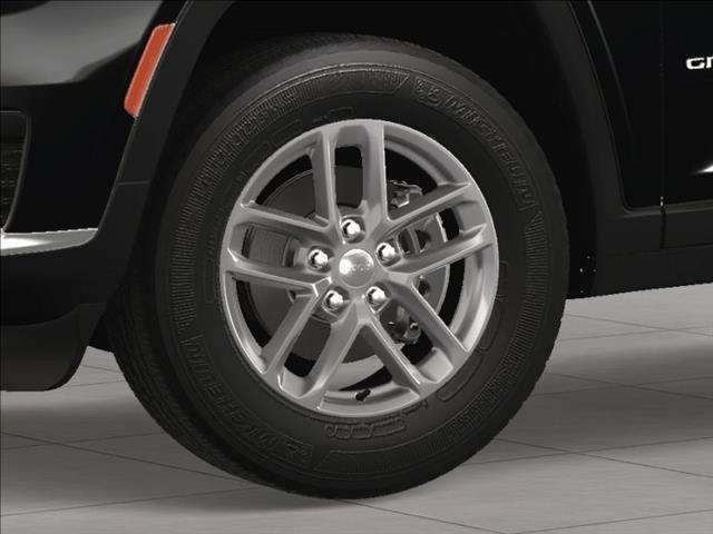new 2025 Jeep Grand Cherokee L car, priced at $42,122