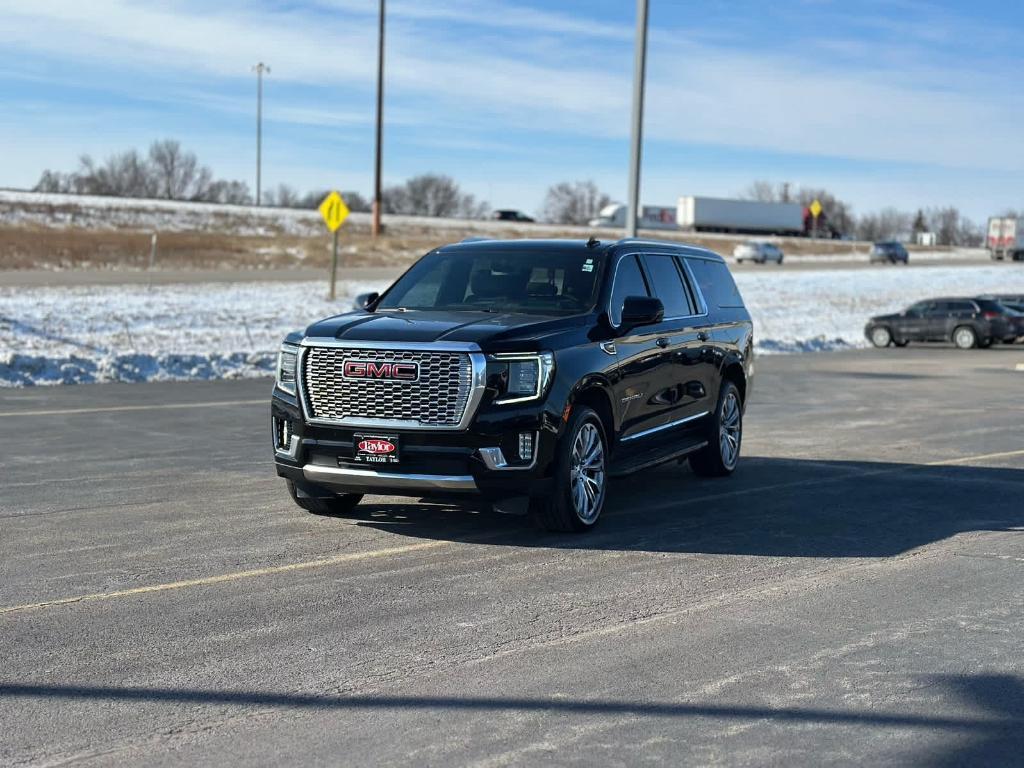 used 2022 GMC Yukon XL car, priced at $55,995