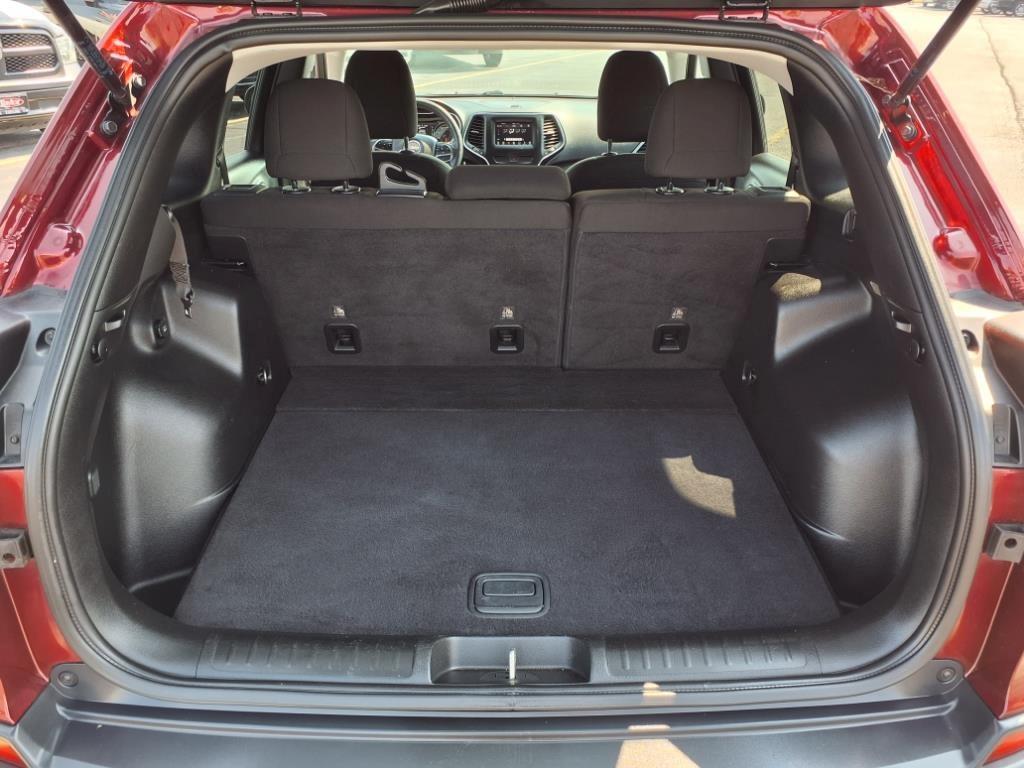 used 2019 Jeep Cherokee car, priced at $15,925