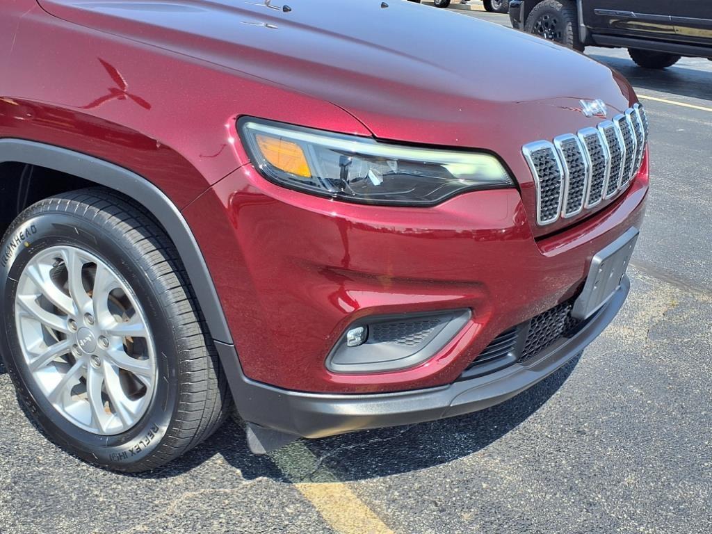used 2019 Jeep Cherokee car, priced at $15,925