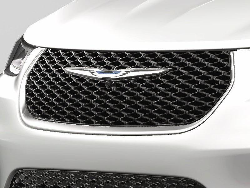 new 2025 Chrysler Pacifica Hybrid car, priced at $43,217