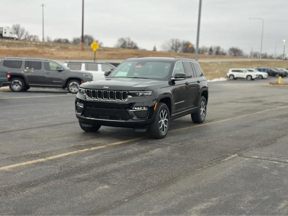 new 2025 Jeep Grand Cherokee car, priced at $52,292